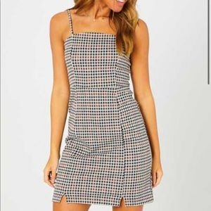 NWT HOUNDSTOOTH/GINGHAM ALTAR’D STATE  DRESS
